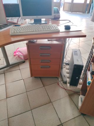 Mesa de oficina madera marrón