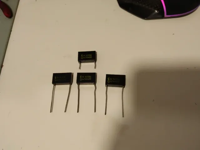 4 Condensadores 0.047uF 400V totalmente nuevos