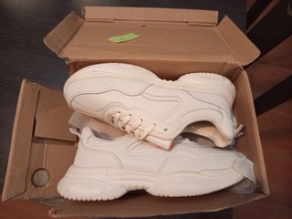 Zapatillas beige Talla 35 Nuevas sin estrenar