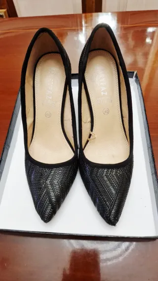 Zapatos de tacón ZARA negros talla 40