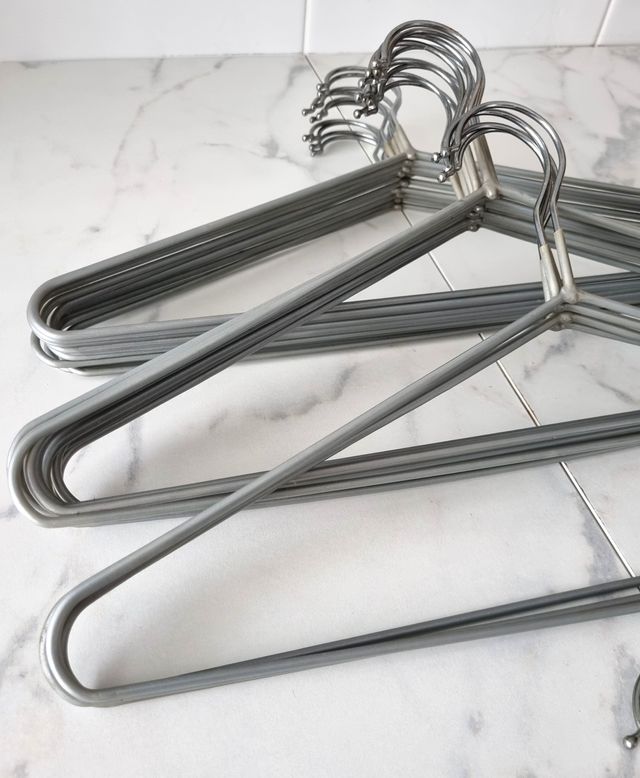 25 Perchas Antideslizantes - Plateado