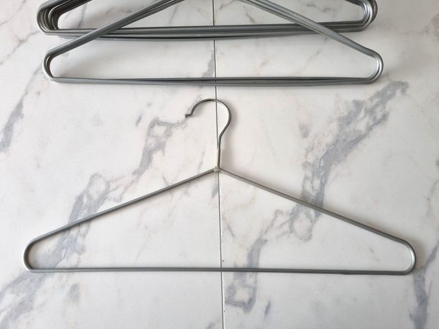 25 Perchas Antideslizantes - Plateado