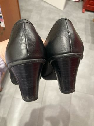 Zapatos de tacón Antea piel negros