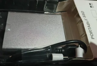 Disco Duro Externo Blanco Plateado SD 16 TERABYTES