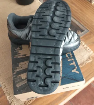 Zapatillas deportivas Yumas  plomo n° 37 etiqueta