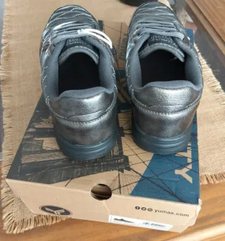 Zapatillas deportivas Yumas  plomo n° 37 etiqueta