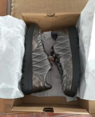 Zapatillas deportivas Yumas  plomo n° 37 etiqueta