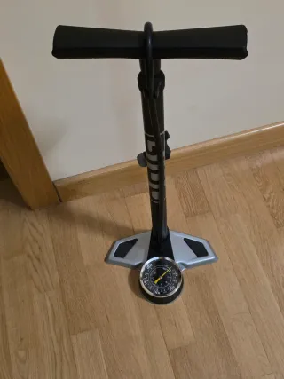 Inflador Bici/Moto Profesional con Manómetro