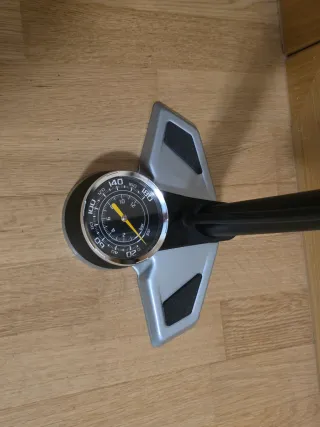 Inflador Bici/Moto Profesional con Manómetro