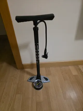 Inflador Bici/Moto Profesional con Manómetro