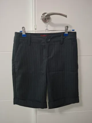 Pantalón corto de vestir con rayas