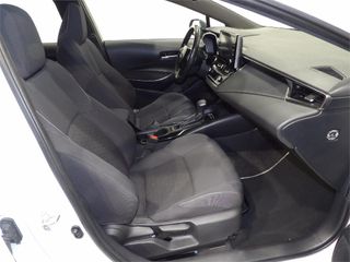 TOYOTA Corolla 1.8 125H ACTIVE TECH E-CVT