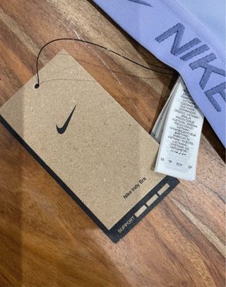 Sujetador deportivo Nike azul y morado