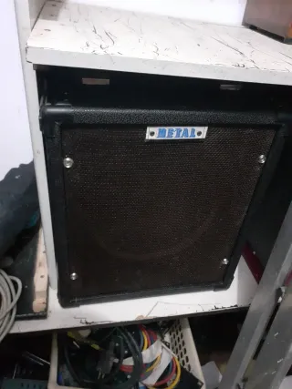 Pantalla artesanal 1x8 con altavoz 8"30w8ohmios