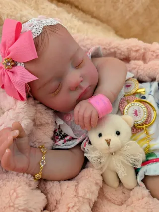 Reborn realizada con genesis horneada y barnizada