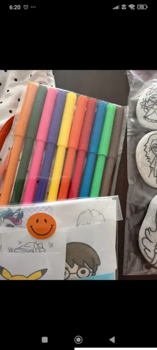 Dibuja, colorea y decora tus personajes favoritos.