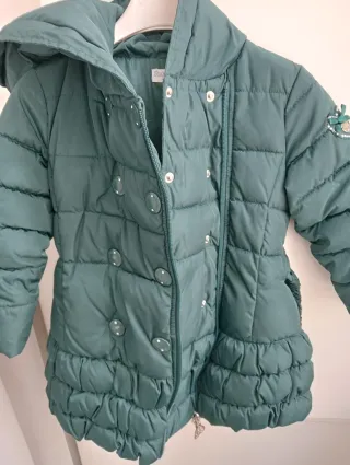 Piumino bimba verde con cappuccio