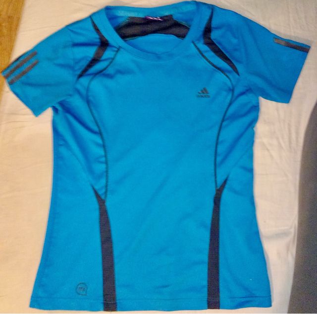Camiseta Adidas (Core Performance)