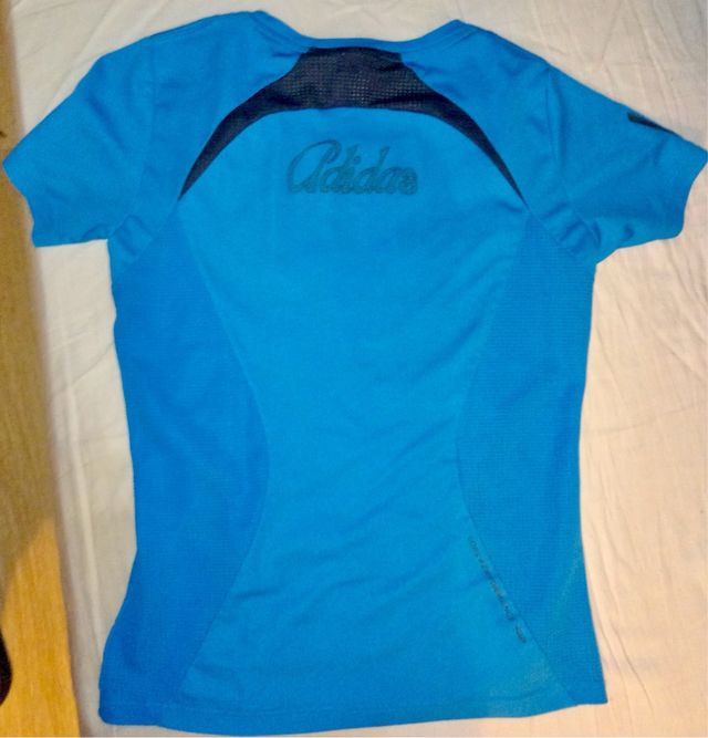 Camiseta Adidas (Core Performance)