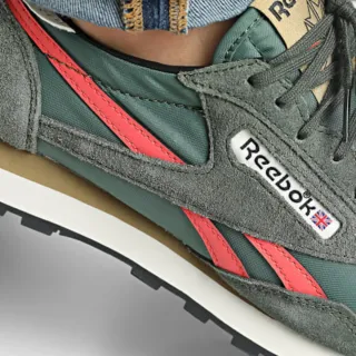 Zapatilla Deportiva Reebok Azteca II Verde/ Gris.