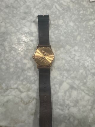Reloj Nixon Dorado y Marrón