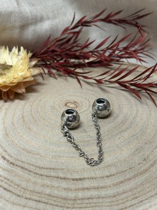 Cadena Seguridad Esfera Estrellas Plata