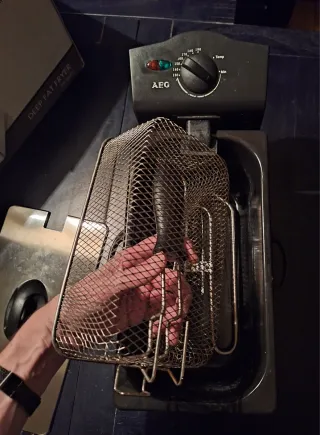 Freidora de aceite AEG