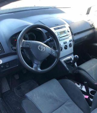 Centralita toyota 886500f030 corolla verso 377540