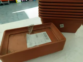 12 Jardinera Balconera Plástico con Plato 40cm