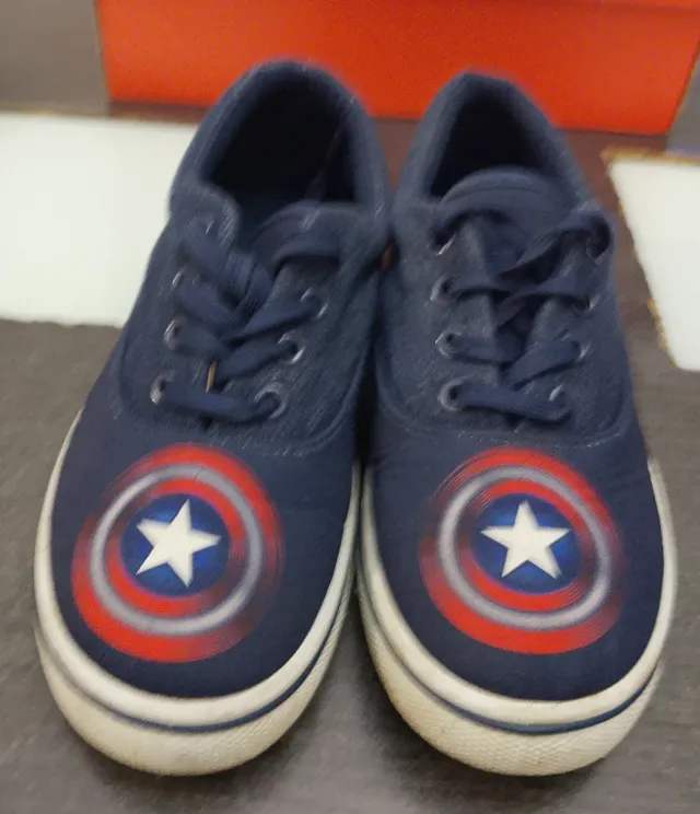 Zapatillas Capitán América Talla X