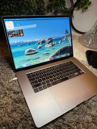 MacBook Pro 2019 Plata/Gris Espacial