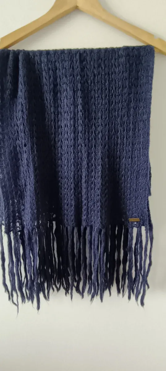 Bufanda Desigual larga de punto azul