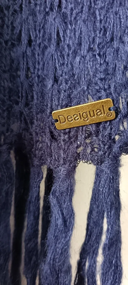 Bufanda Desigual larga de punto azul