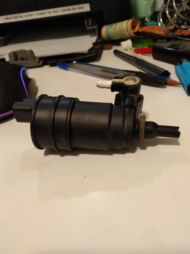 Bomba limpiaparabrisas Renault 430702B