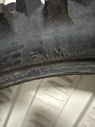 Neumático Enduro FIM