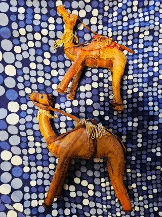 Statuine artigianali cammelli per presepe