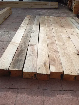 Vigas. Palos. Puntales. Postes. Listones de madera