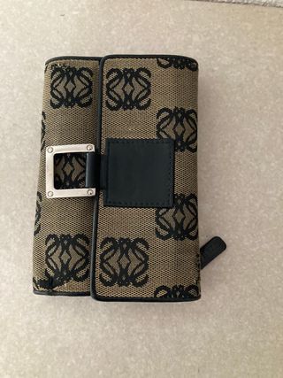 Billetera Loewe Beige y Negra
