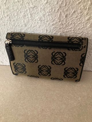 Billetera Loewe Beige y Negra