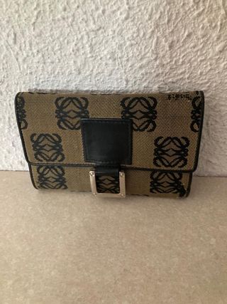 Billetera Loewe Beige y Negra