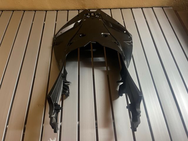 Colín / Guardabarros Trasero Zontes R310