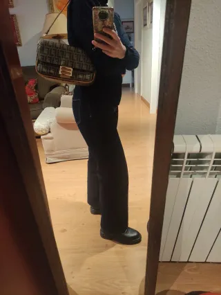 Bolso Marrón con Detalles Dorados