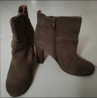 Stivaletti scamosciati marroni Scholl