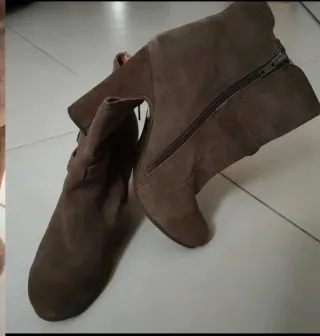 Stivaletti scamosciati marroni Scholl