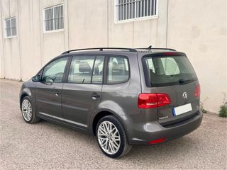 Volkswagen Touran 2011
