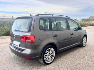Volkswagen Touran 2011