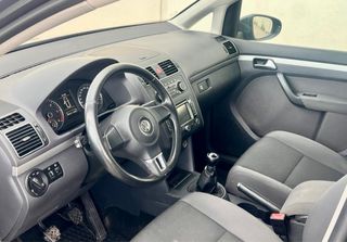 Volkswagen Touran 2011