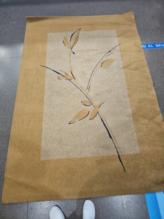 Alfombra Beige y Marrón Diseño Floral