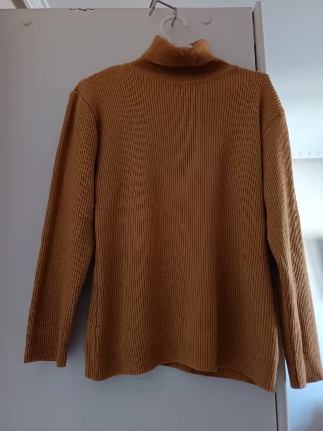 Jersey cuello alto mostaza talla 38