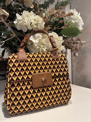 Bolso Prada como nuevo